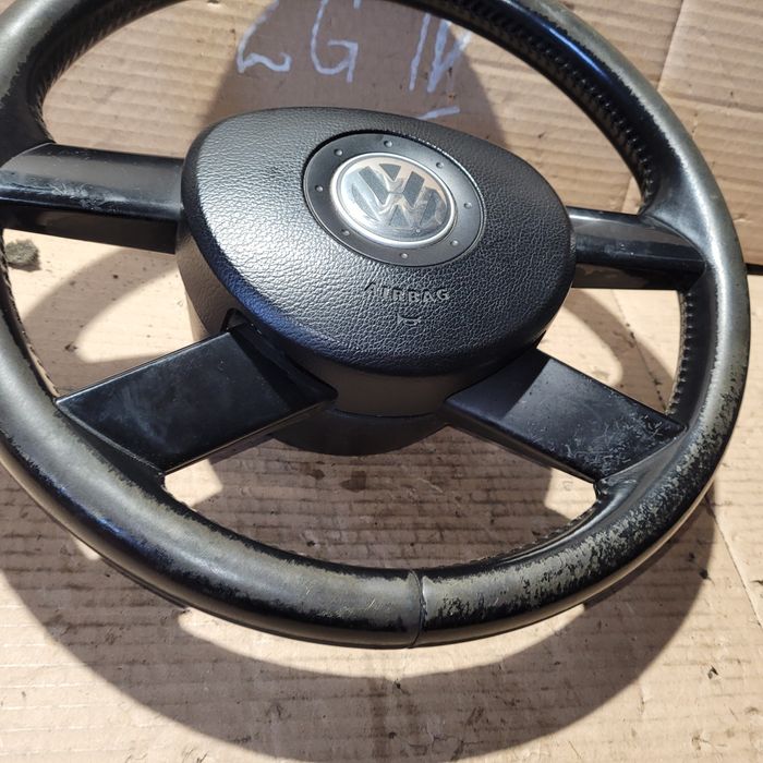 Kierownica skórzana czteroramienna z poduszką vw Touran I 2004r