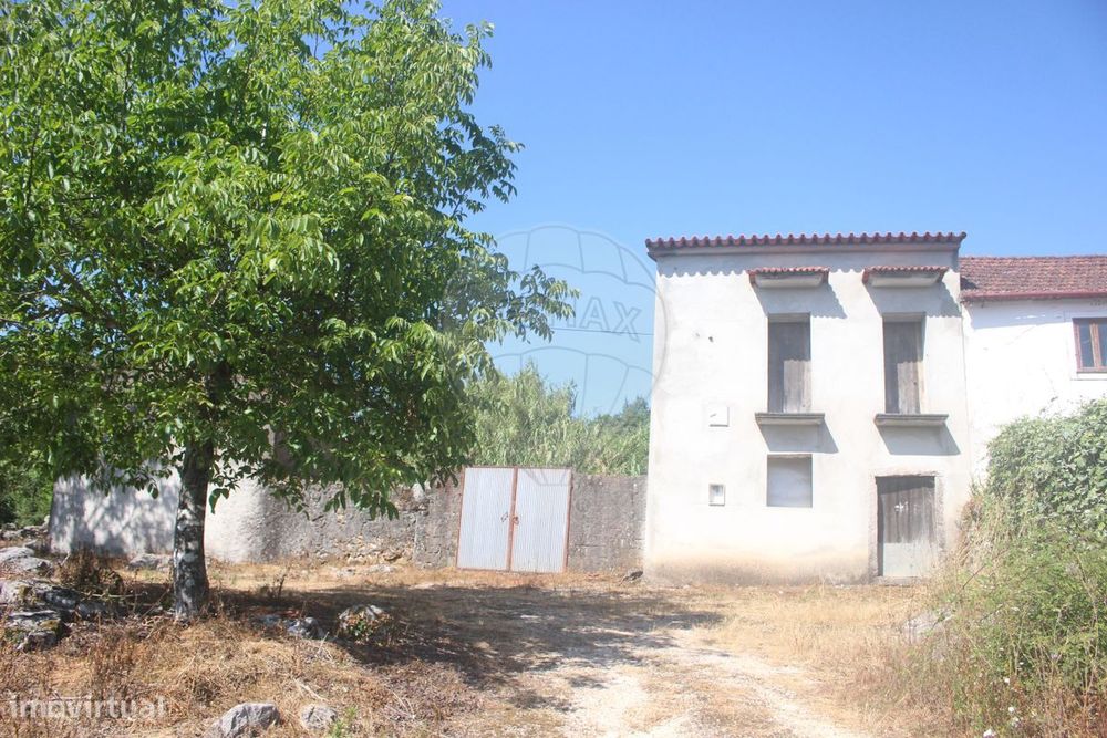 Moradia T2 para venda — Santiago da Guarda, Leiria