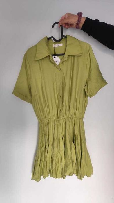 Vestido curto de mulher