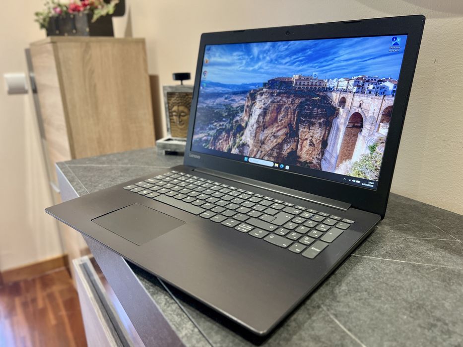 Lenovo Ideapad 330 I3-7020U/12Gb RAM/SSD 256Gb