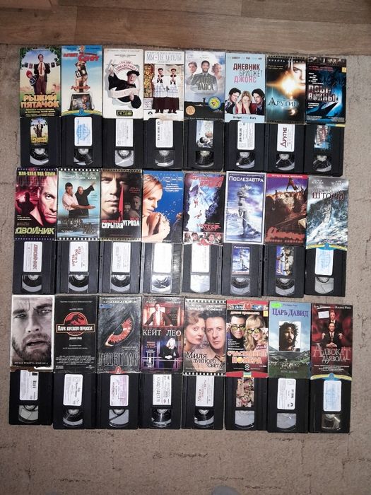 Видеокассеты с фильмами ужасов Киборг Крик Пункт назначения