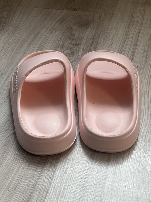 Nowe klapki pisnkowe damskie