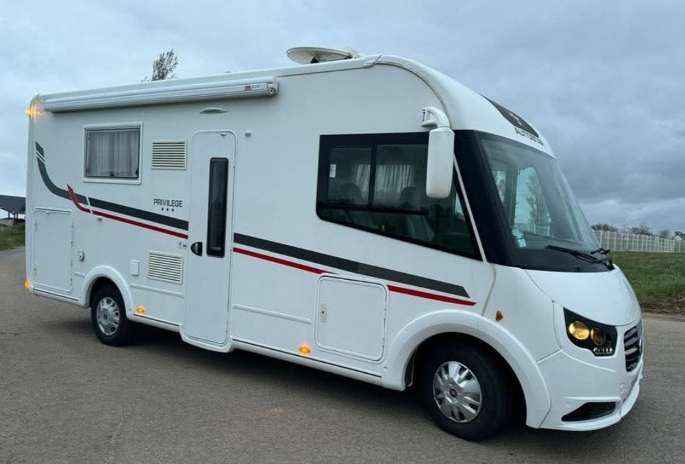Autocaravana autostar cama central
