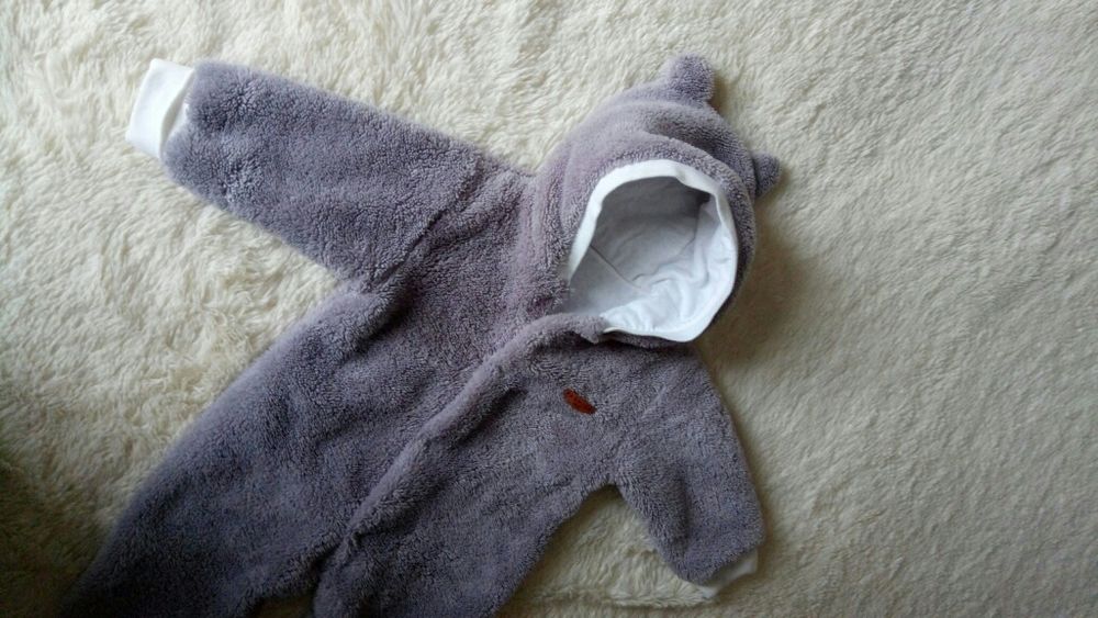 Дитячий комбінeзон.