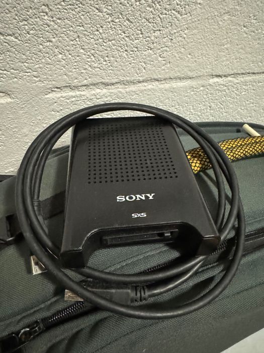 Leitor de cartão Sony SBAC-US30 SxS Memory Card USB Reader / Writer