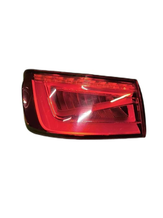 Farolim Esquerdo AUDI A3 Limousine 8V5945095A (OEM)