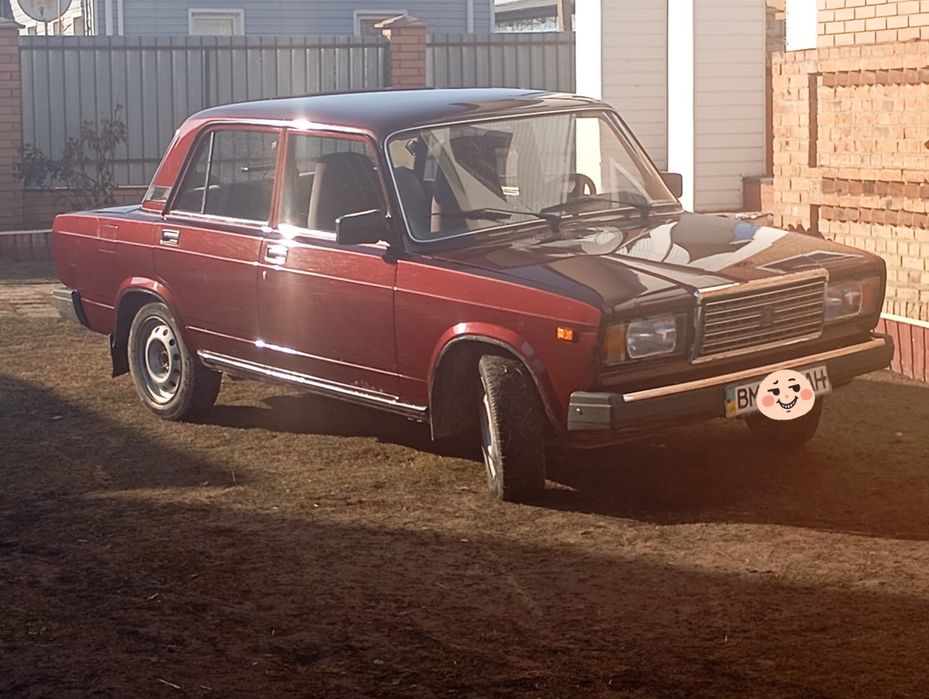 Продам машину ваз 2107 в гарному стані.