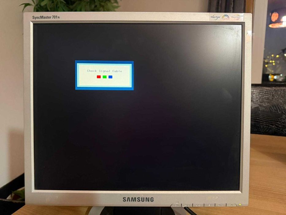 Monitor SAMSUNG SyncMaster 701N 17''
