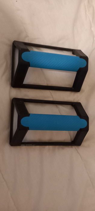 Par de Halteres 20Kg + Brinde - Marca Decathlon - Como novos