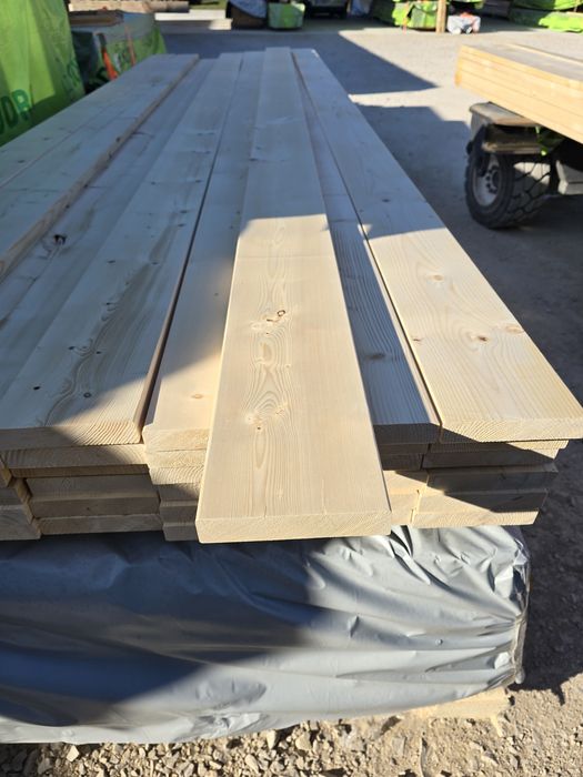 Deska tarasowa 28x121mm sucha strugana . Świerk skandynawski .Od ręki.