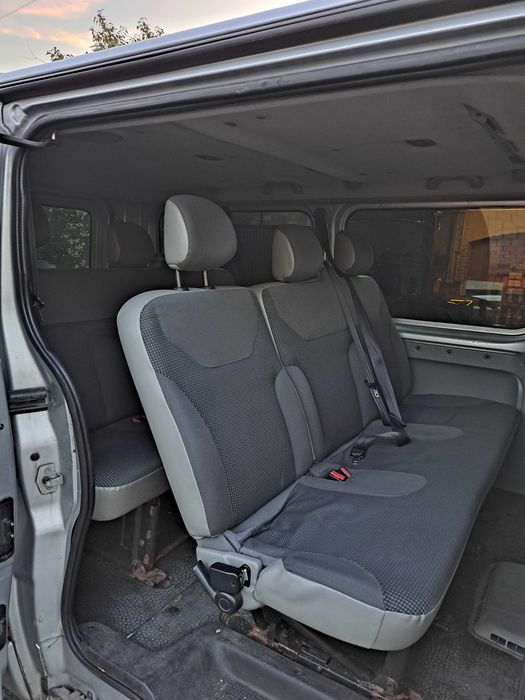 Opel Vivaro 2009 long ,9 osobowy