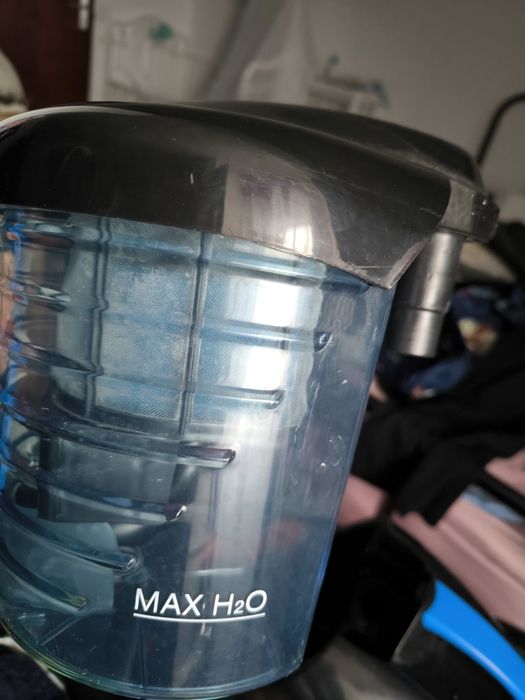 Vendo aspirador de água