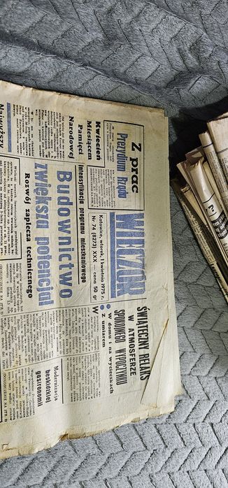 Zestaw starych gazet z lat 1975 trybuna robotnicza, wieczór itp.