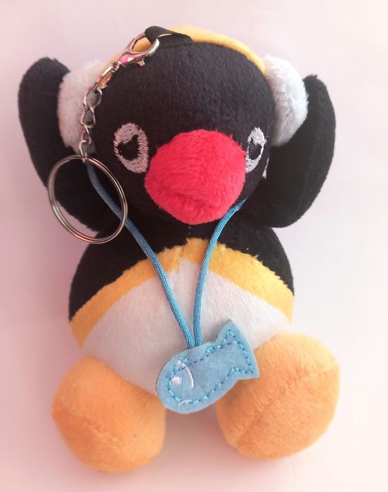 Nowa maskotka Pingu w sluchwkach, figurka z bajki