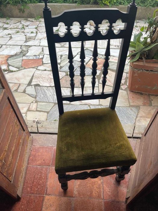 Movel de sala com com mesa e cadeiras