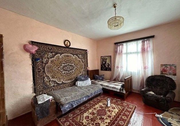 Центр Надвірної ,продаєтсья будинок з 34 сотих