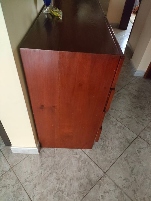 Cómoda de quarto/corredor.