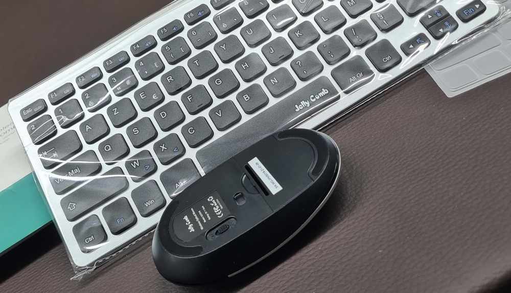 Teclado e rato sem fios ultrafinos Jelly Comb