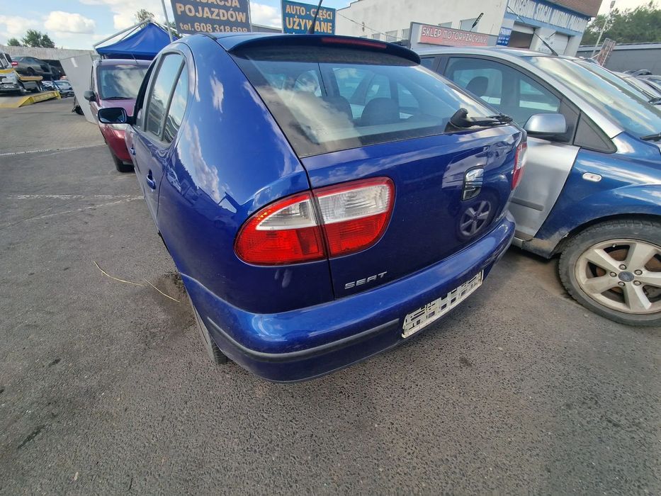 Seat Leon 2000 poj. 1.6 benzyna 101 KM - samochód cały na części