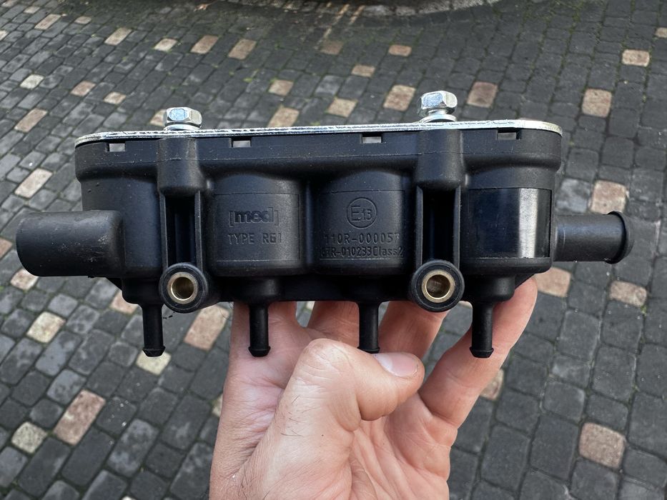 Listwa wtryskiwaczy landi renzo 4 cylindry LPG Med 4