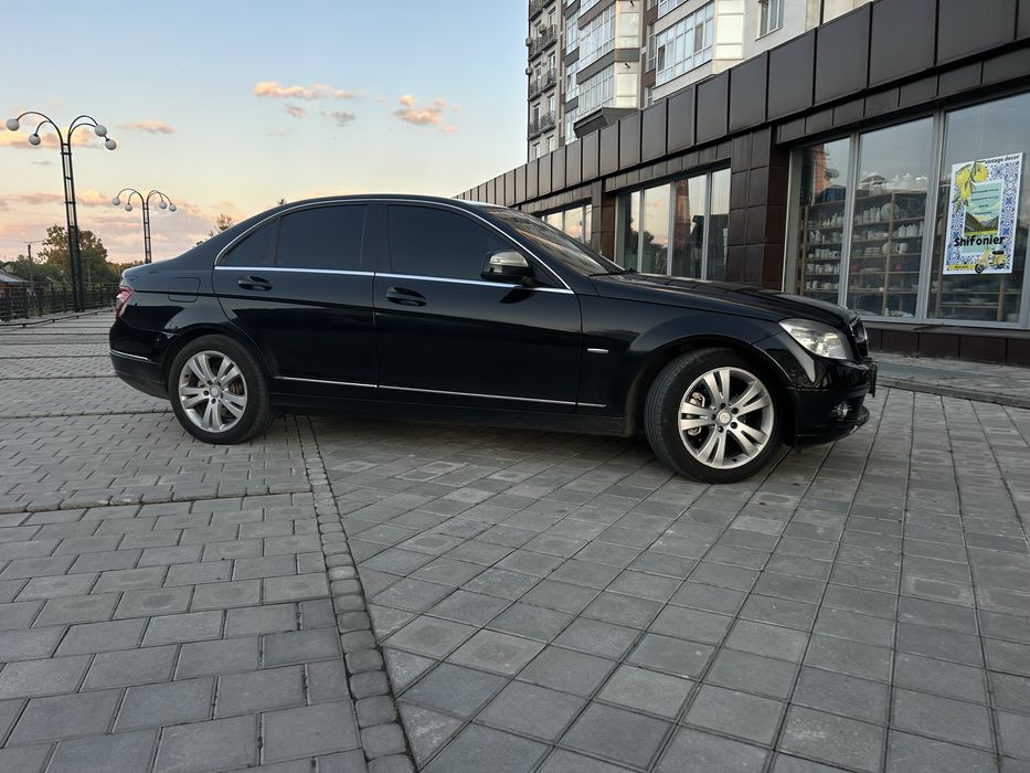 Mercedes-Benz C-220