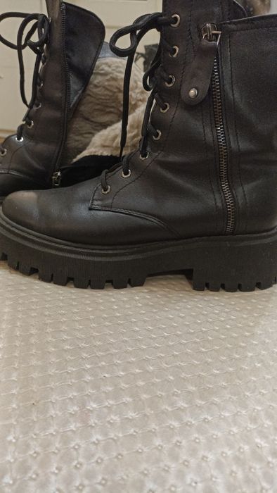 Ботинки кожаные , зимние 39 размер 25см