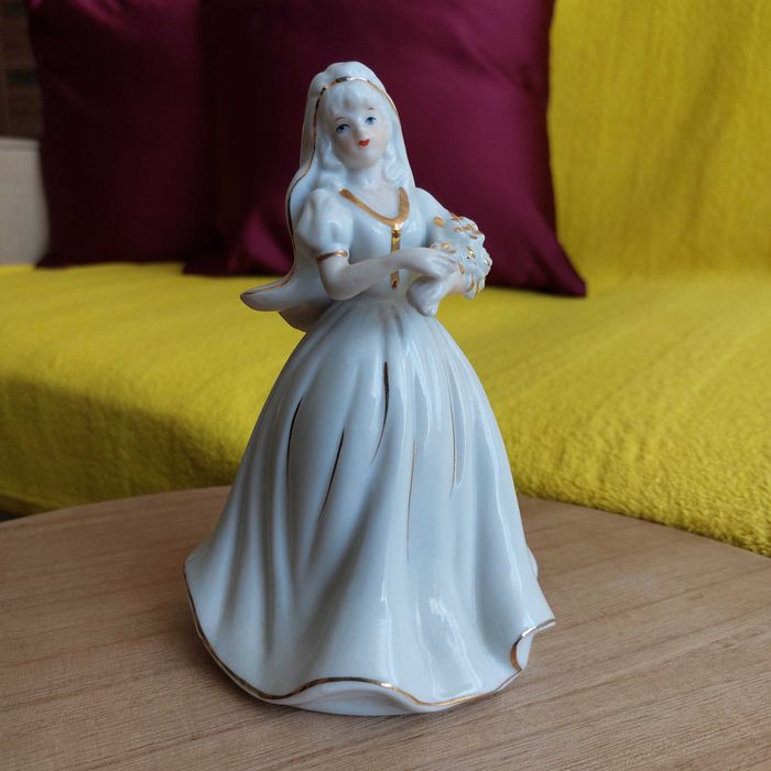 Figurki porcelanowe EM EC