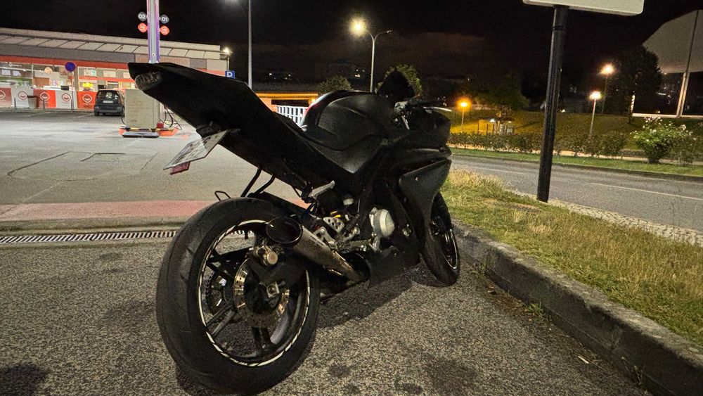 Mota Yamaha YZF R125