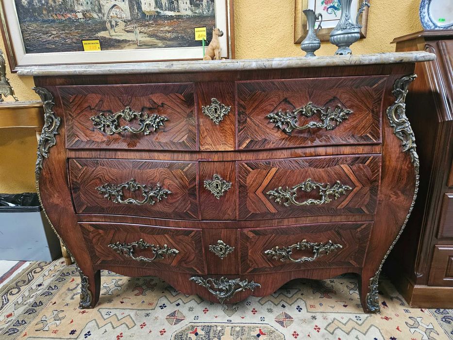 Imponente cómoda antiga estilo Luís XV - Bom estado geral