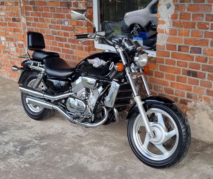 Honda VF 750(Magna),Stan perfekcyjny!Europa!Rocznik 1999!