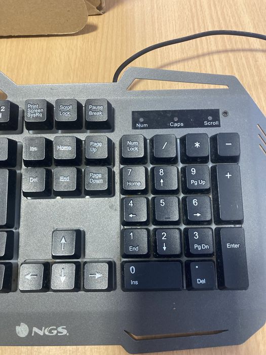 Teclado de pc NGS.