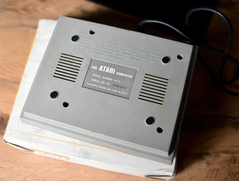 Magnetofon Atari CA-12 + pudełko