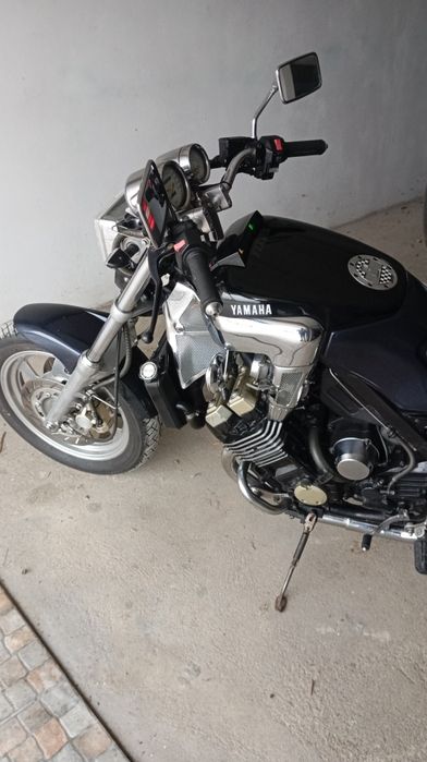 Vende-se Yamaha FZX750