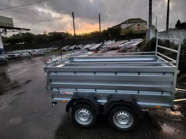 Reboques e plataformas