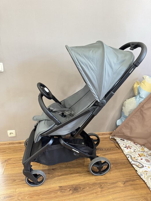 Прогулянковий візок Easywalker rockey M з аксесуарами
