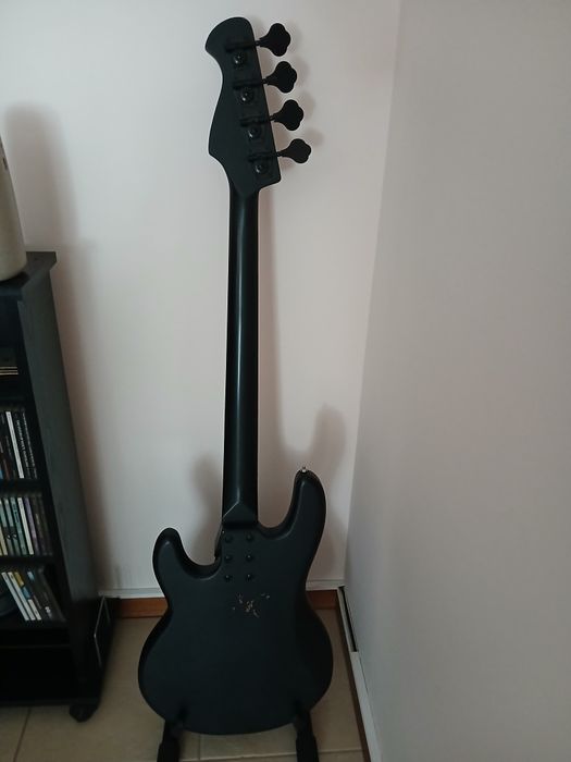 Baixo Harley Benton MB4 SBK