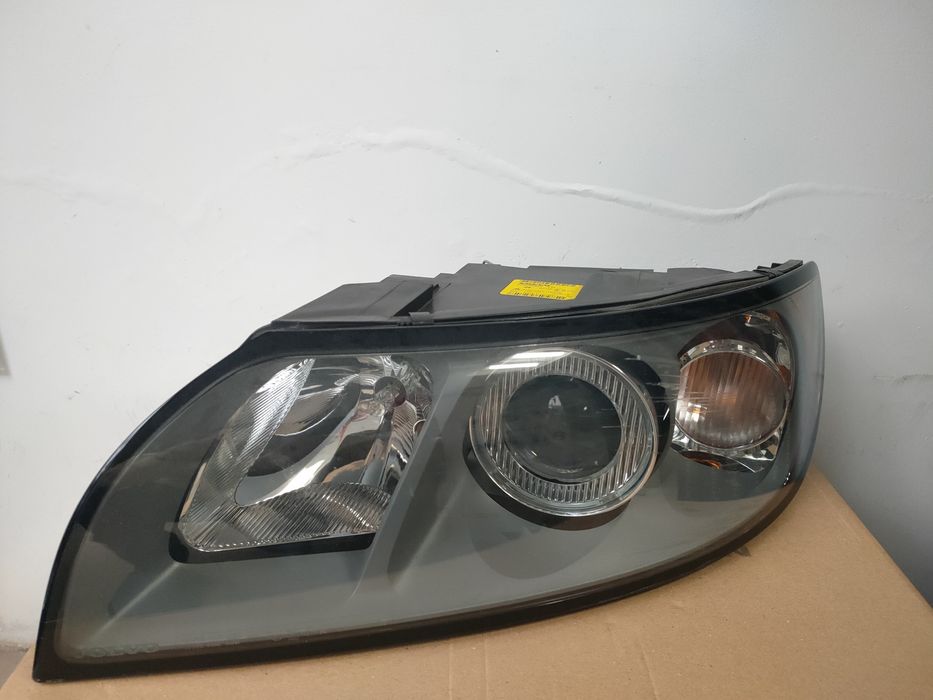Farol Esquerdo VOLVO V50 (545) 1.6