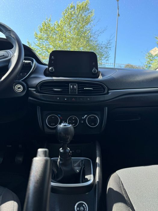 Fiat tipo 2019 mirror
