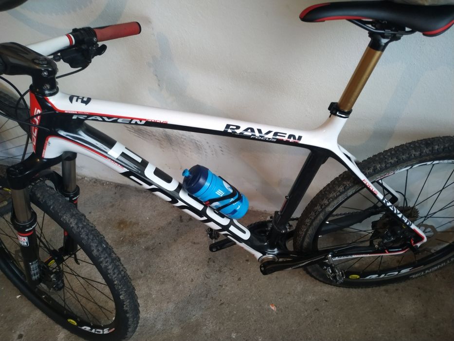 Focus carbono como nova com rodas mavic.