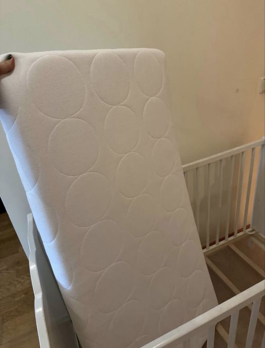 Berço e Colchão para bebe