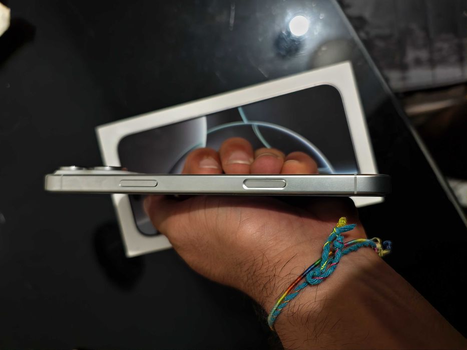 Apple iPhone 16 Pro Max 256gb garantia