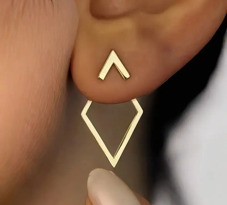 Стильні сережки гвіздочки