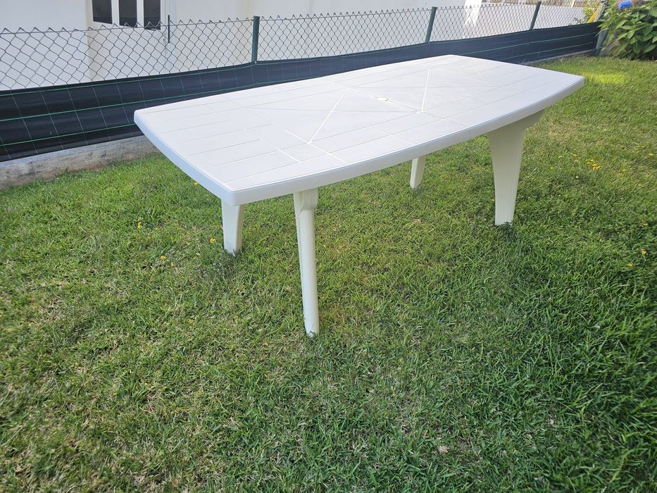Mesa de Jardim em Plástico 180x90