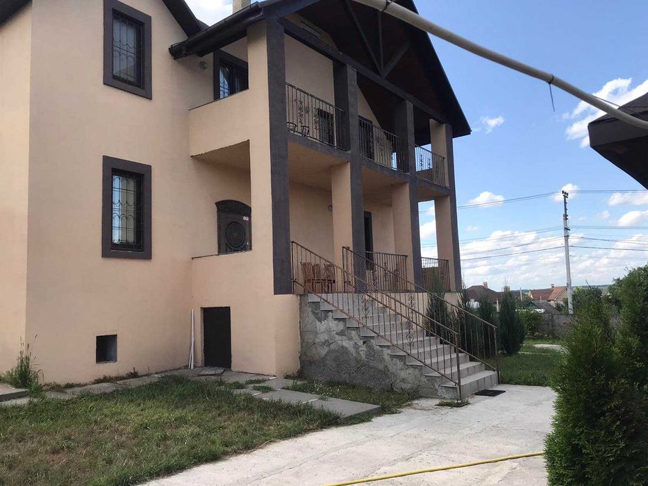 Оренда будинку можна для сім'ї під офіс Генератор