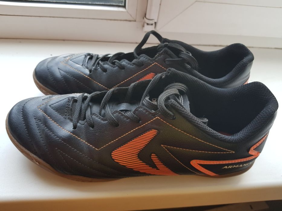 Футбольные бутсы для футзала "DEMIX"