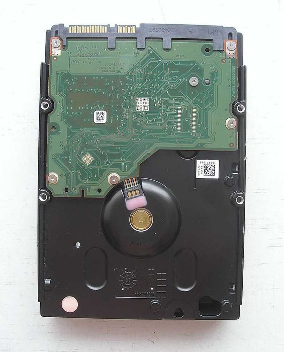 отличный жесткий диск (винчестер) на 1000 ГБ (1 ТБ)