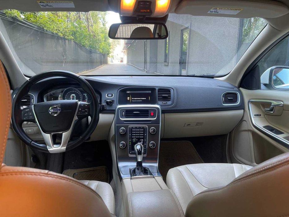 Volvo V60 2.0 бензин