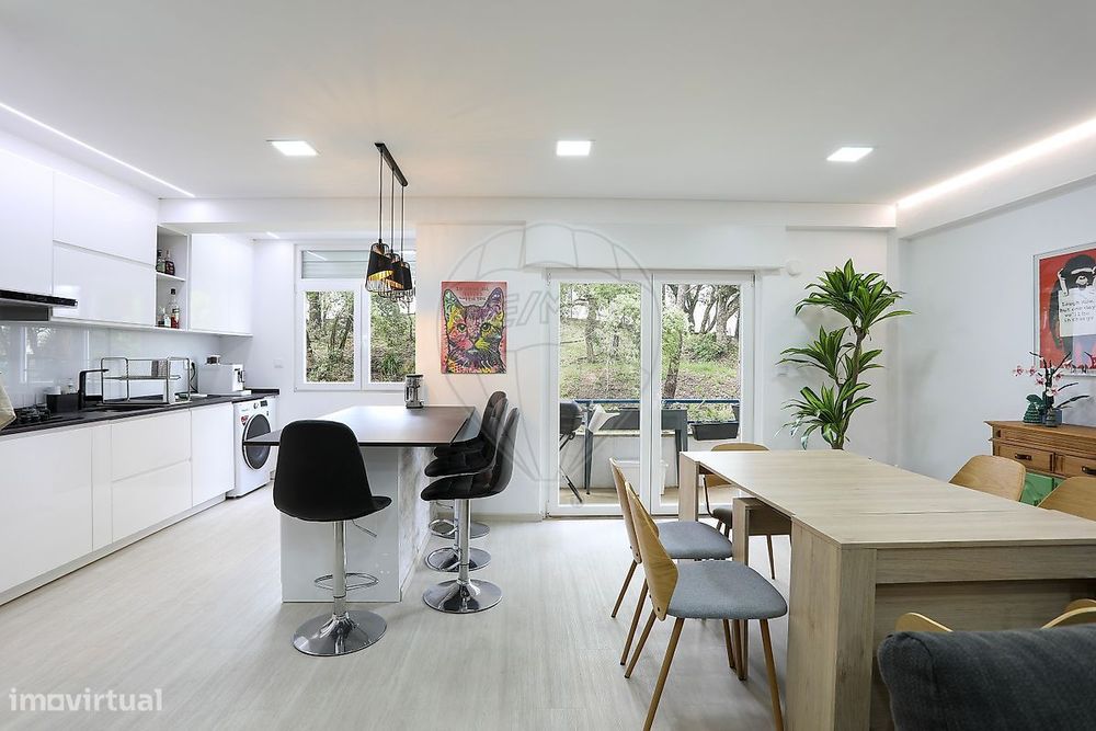 Apartamento T2 para venda — Rio de Mouro, Lisboa