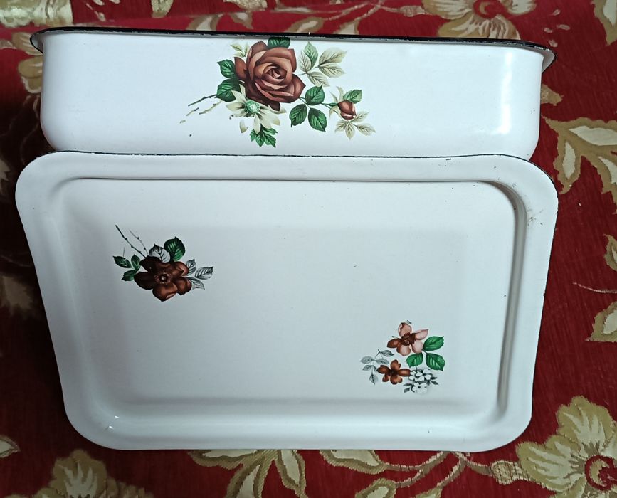 Судок емальований