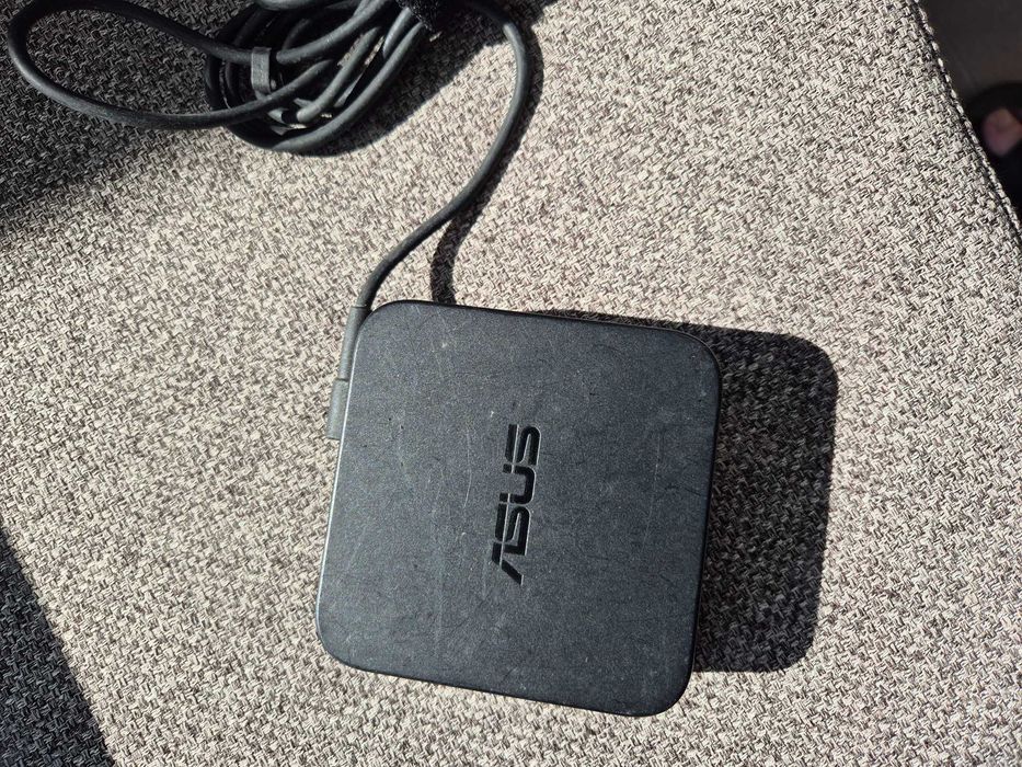 carregador Asus 19V conetor 5.5x2.5mm vários modelos, originais